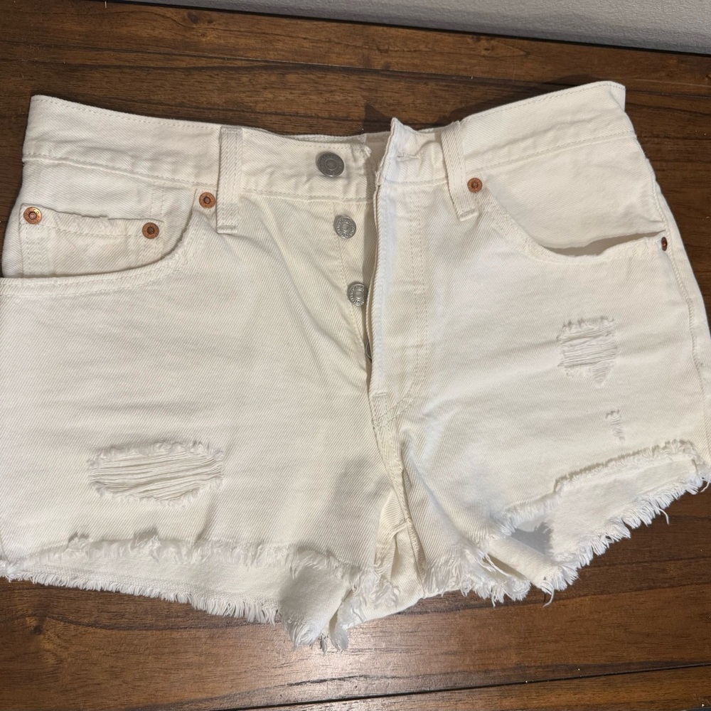 Levi’s 501 Original white denim shorts